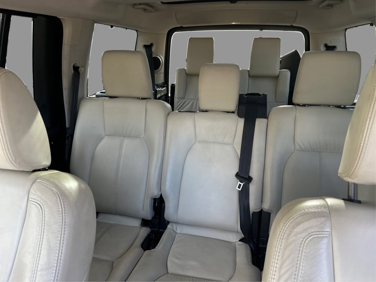 Land Rover LR4 photo 33