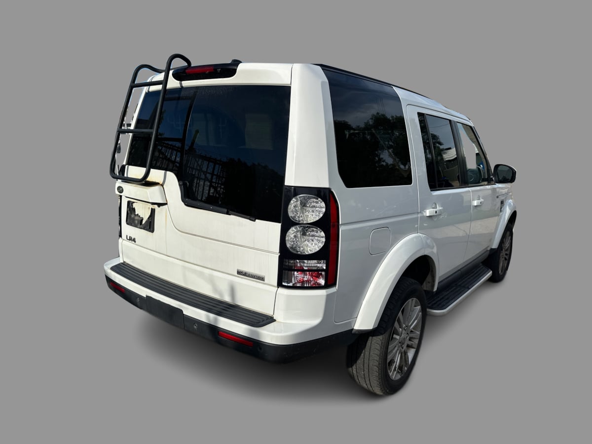 Land Rover LR4 photo 41