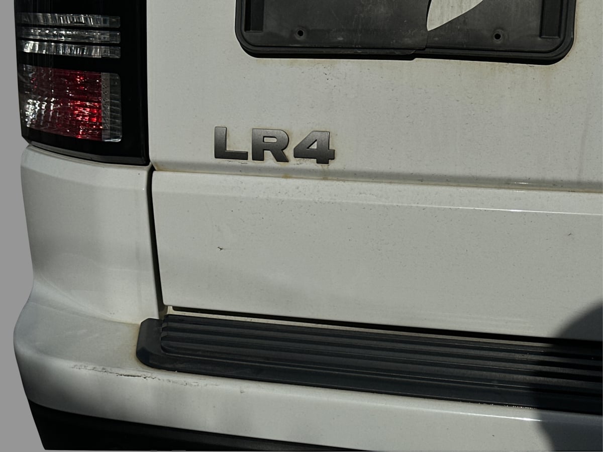 Land Rover LR4 photo 42