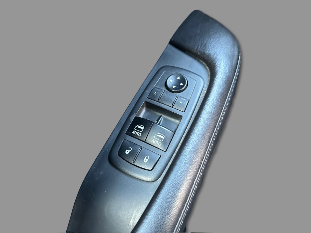 Dodge Challenger photo 18