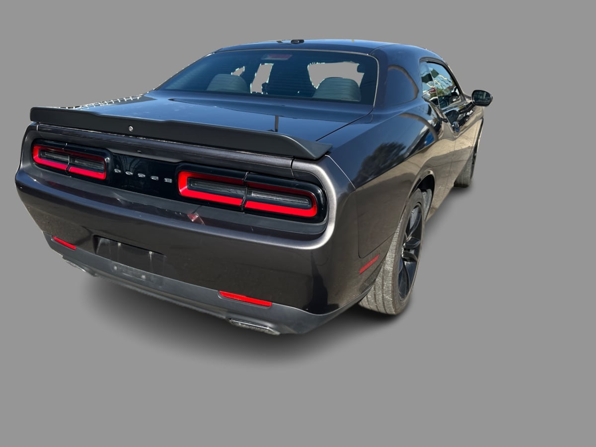 Dodge Challenger photo 31
