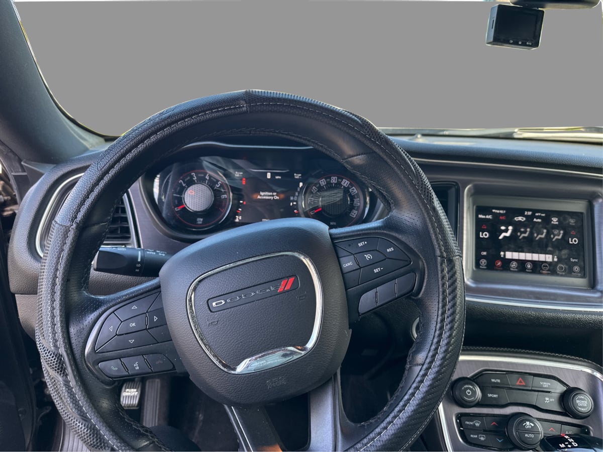 Dodge Challenger photo 23