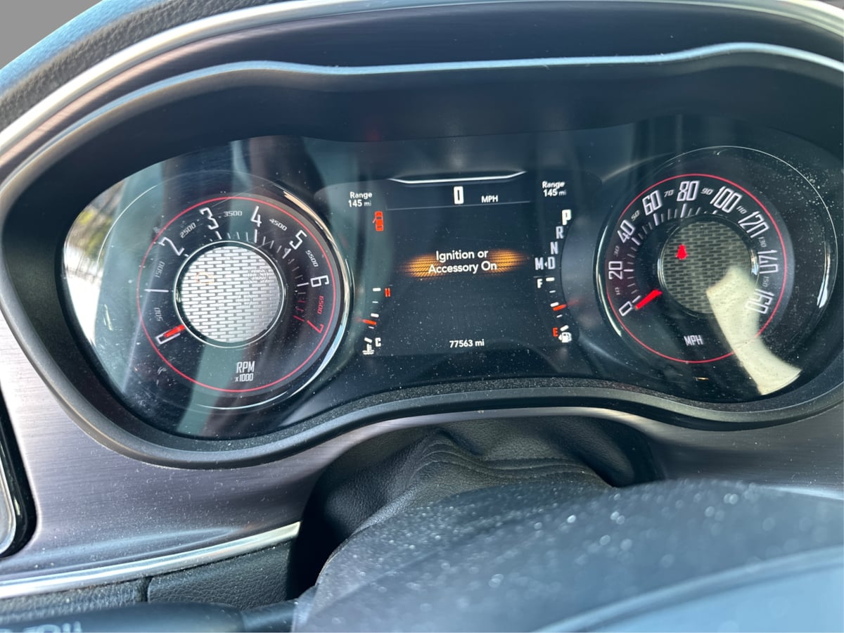Dodge Challenger photo 24