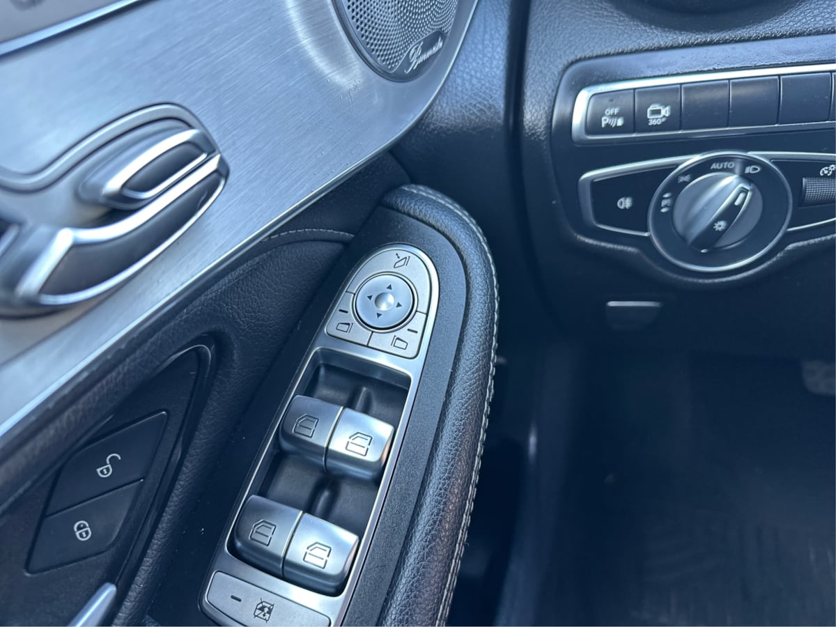 Photo 13 of this Mercedes-Benz AMG GLC 63