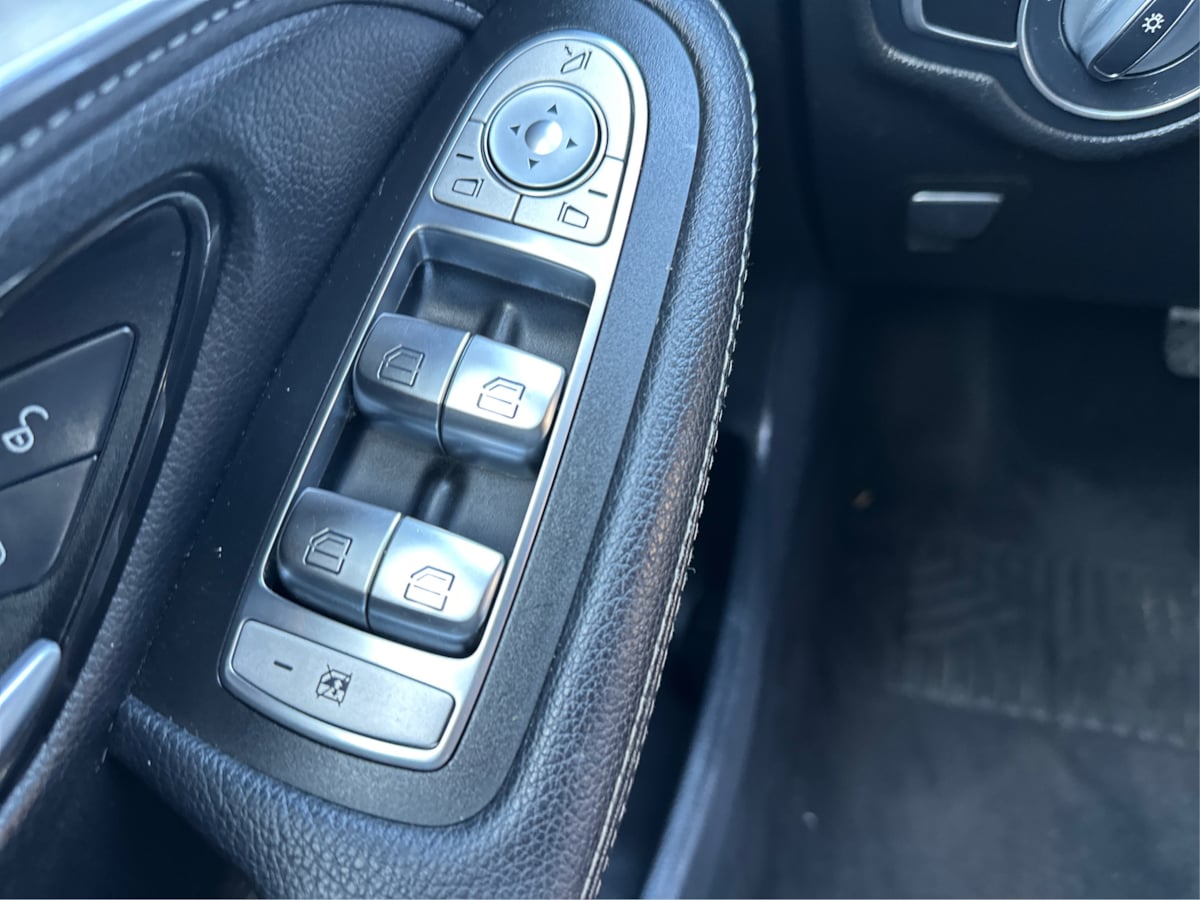 Photo 11 of this Mercedes-Benz AMG GLC 63