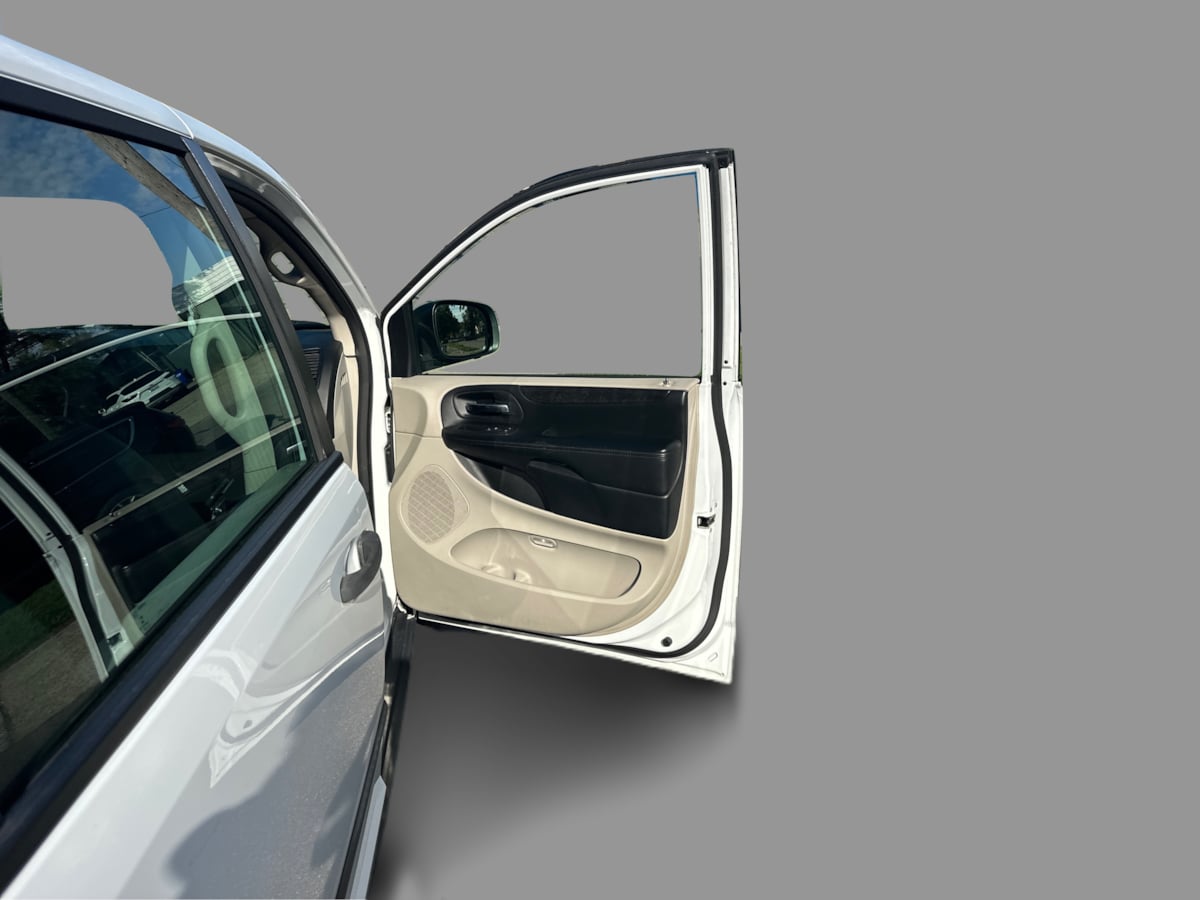 Dodge Grand Caravan photo 22