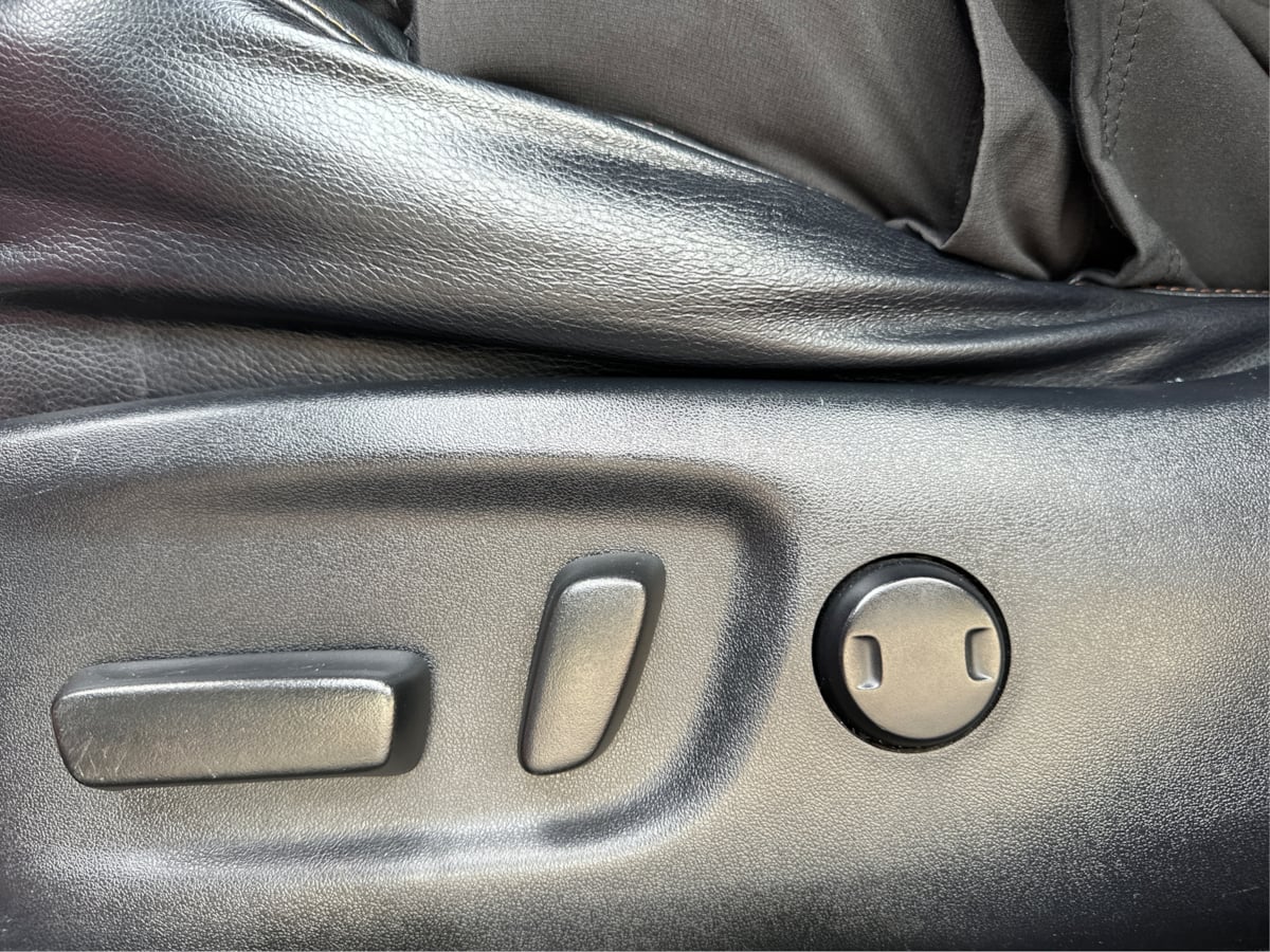 Photo 11 of this Toyota RAV4