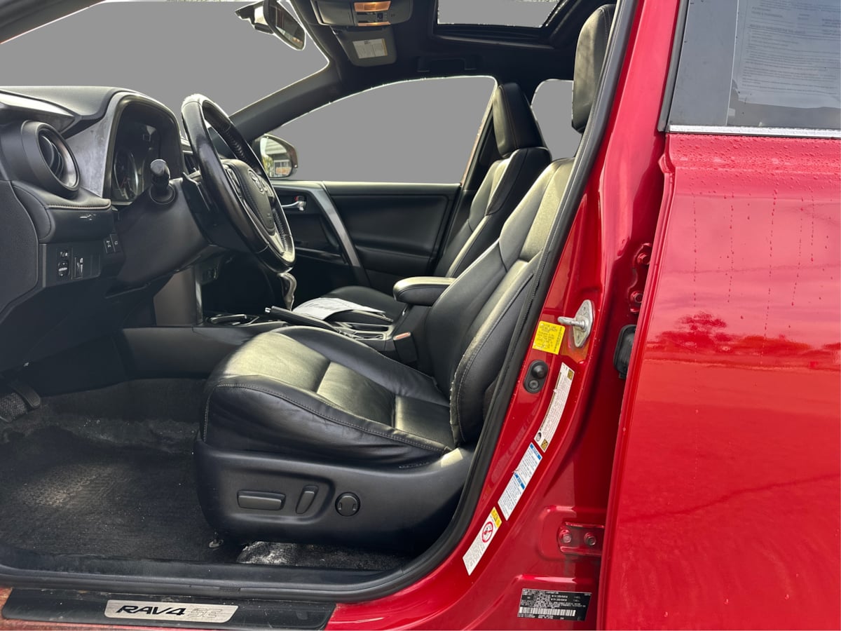 Photo 31 of this Toyota RAV4