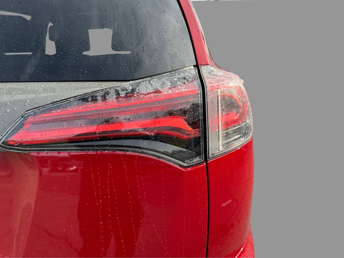 Photo 41 of this Toyota RAV4