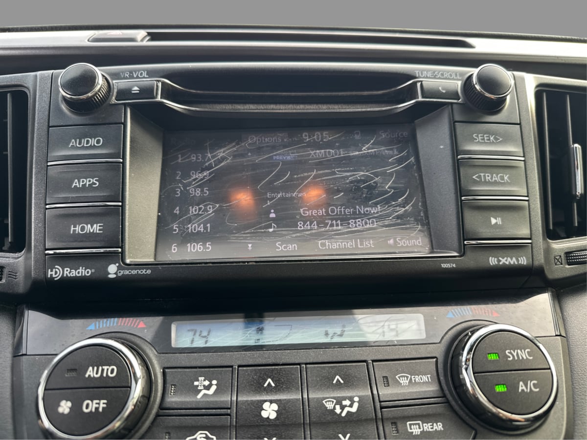 Photo 38 of this Toyota RAV4