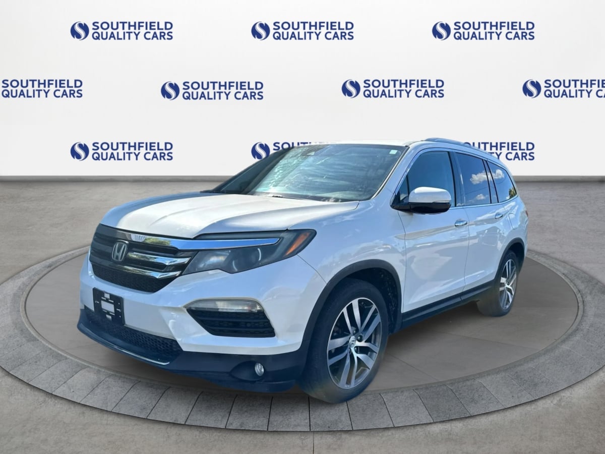Photo 2 of this Honda Pilot