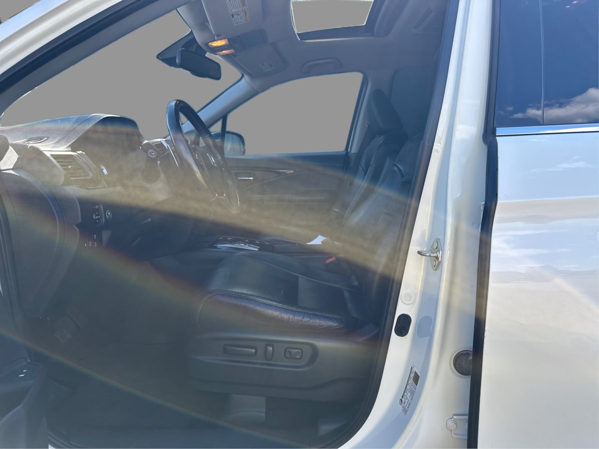 Photo 10 of this Honda Pilot