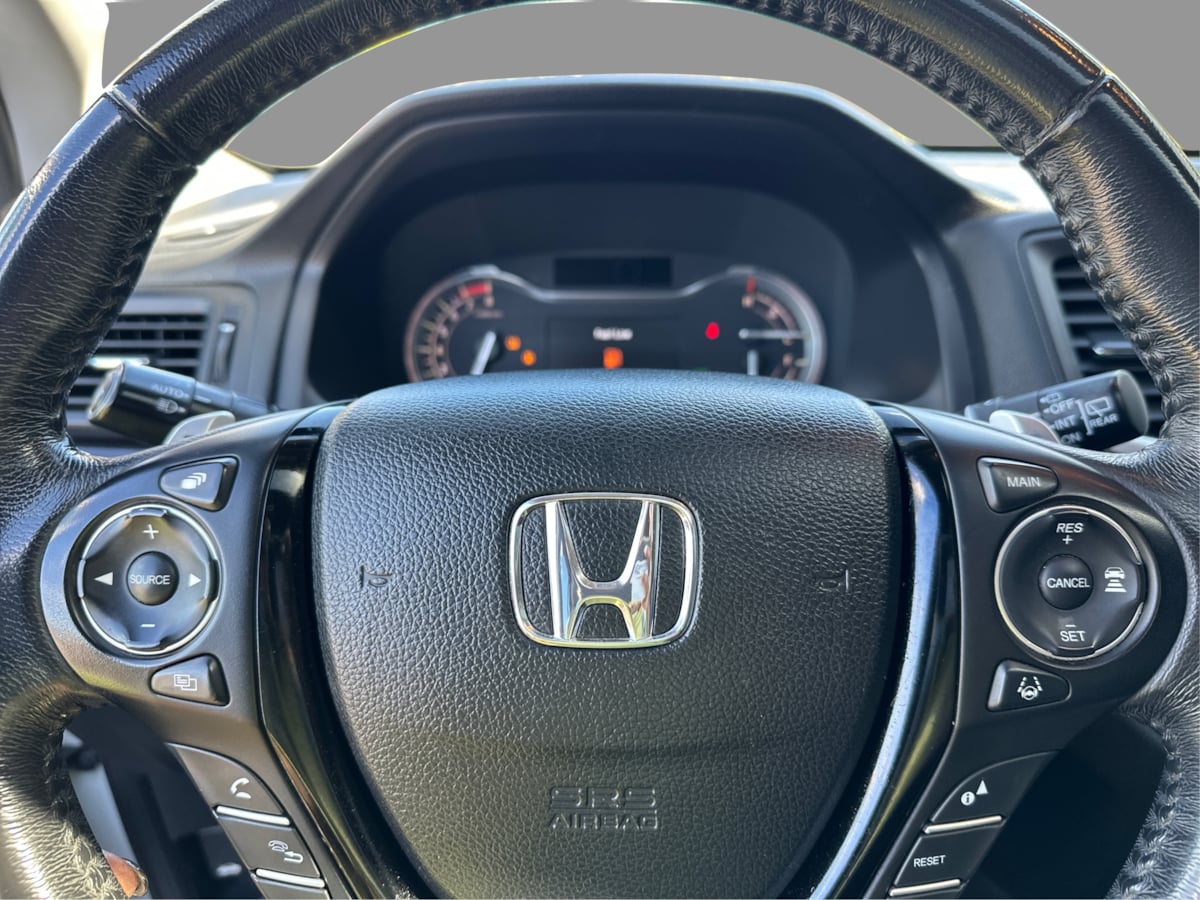 Photo 28 of this Honda Pilot
