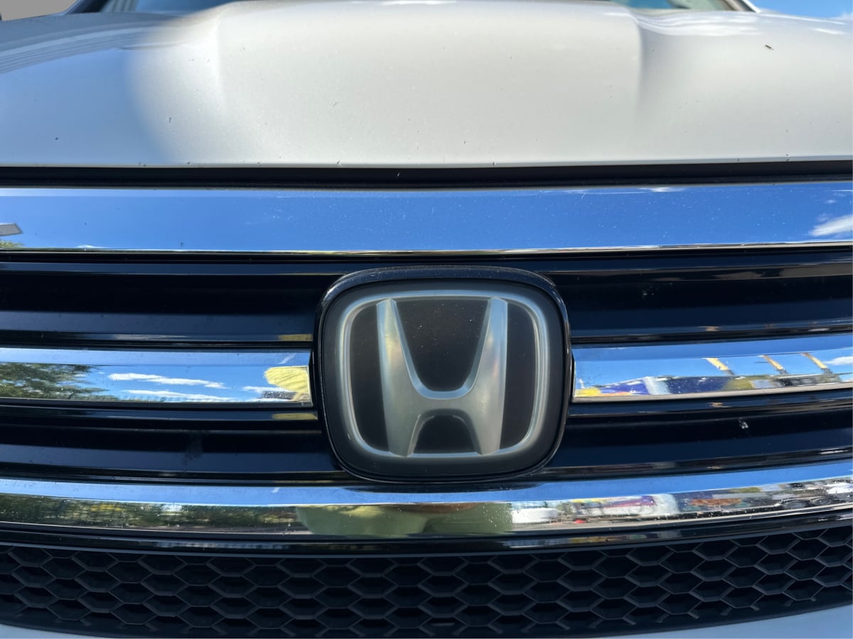 Photo 37 of this Honda Pilot