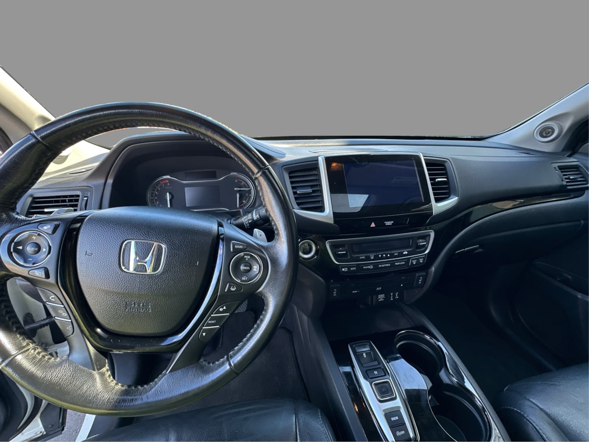 Photo 17 of this Honda Pilot