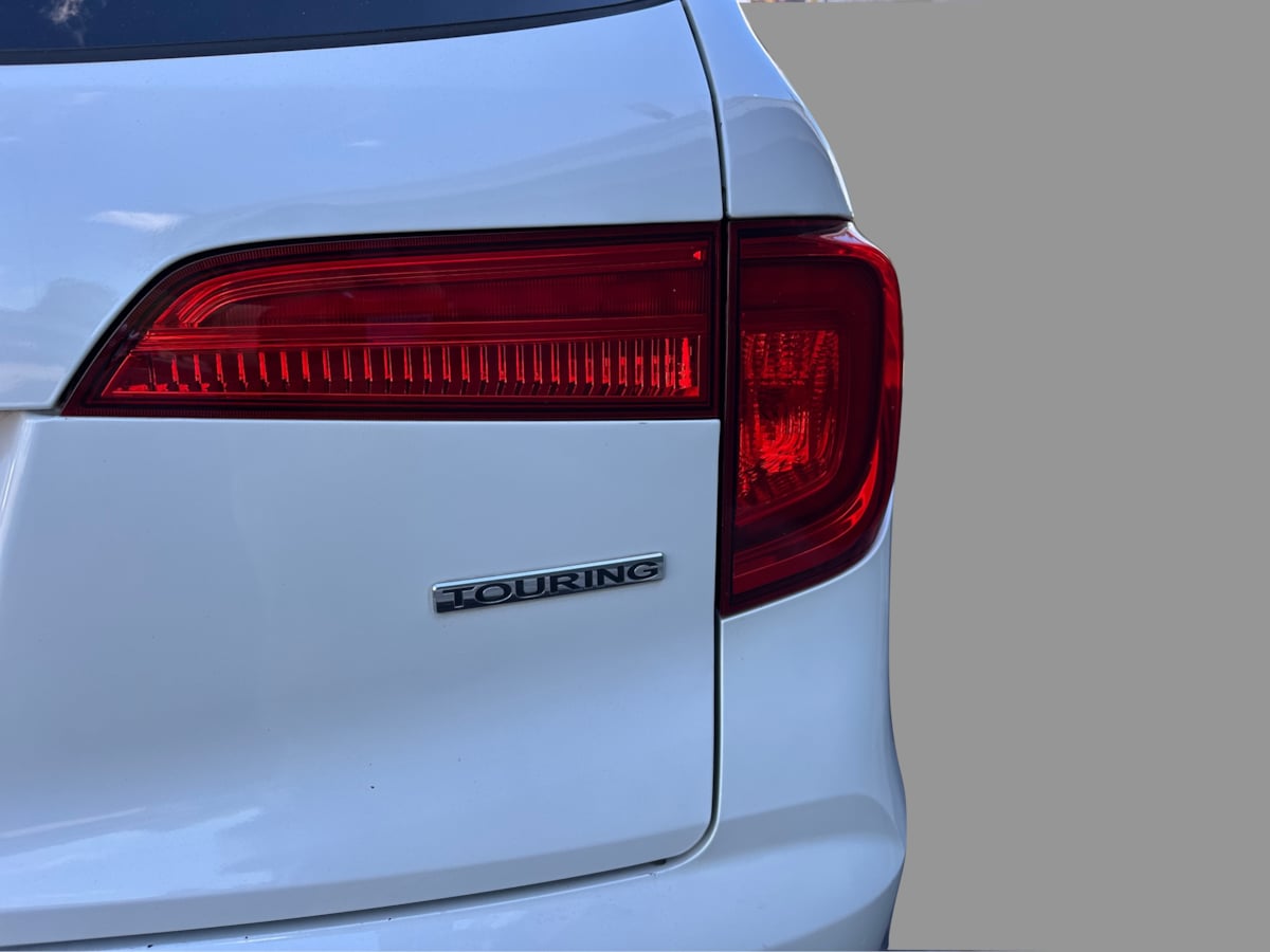 Photo 41 of this Honda Pilot