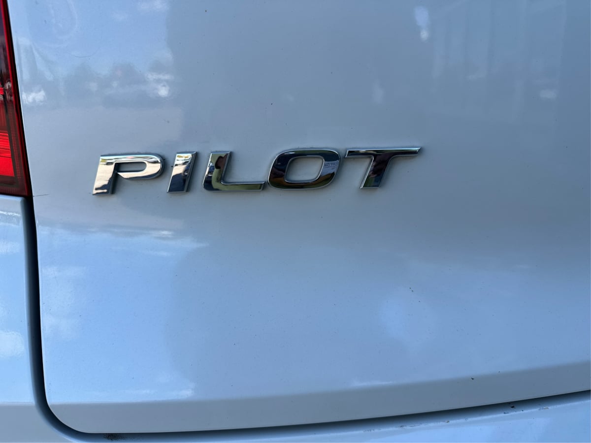 Photo 42 of this Honda Pilot