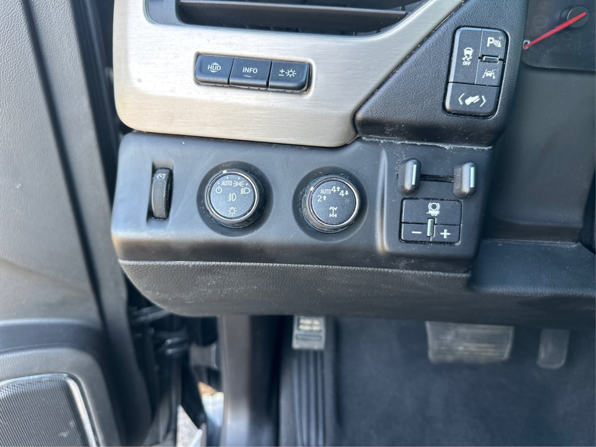 GMC Yukon photo 29