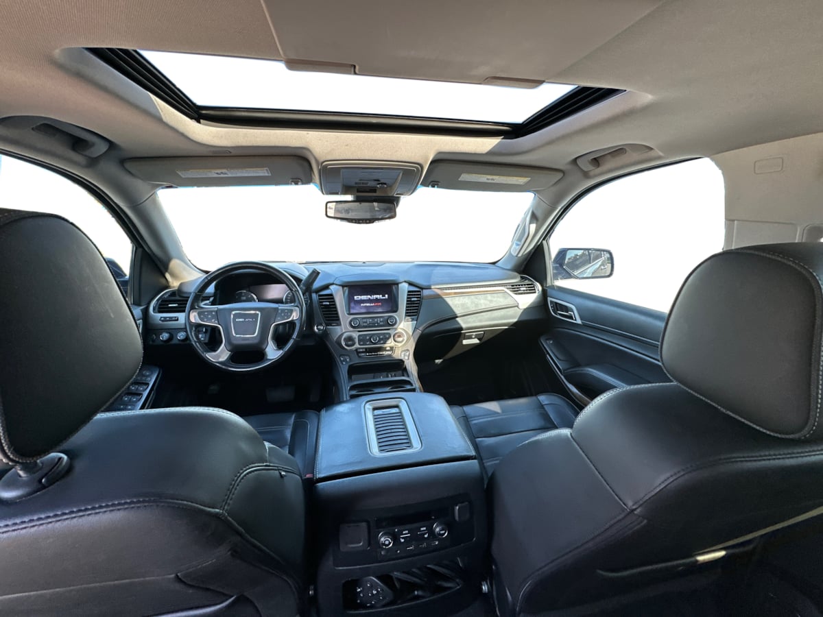 GMC Yukon photo 26