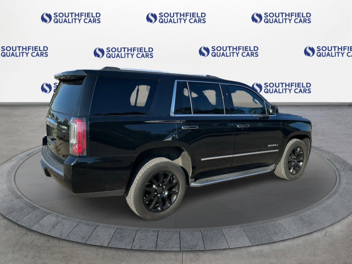 GMC Yukon photo 8