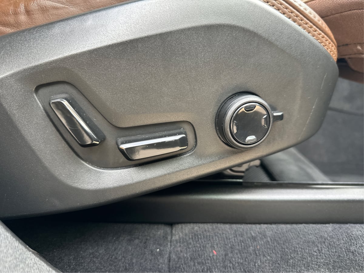 Photo 11 of this Volvo XC90