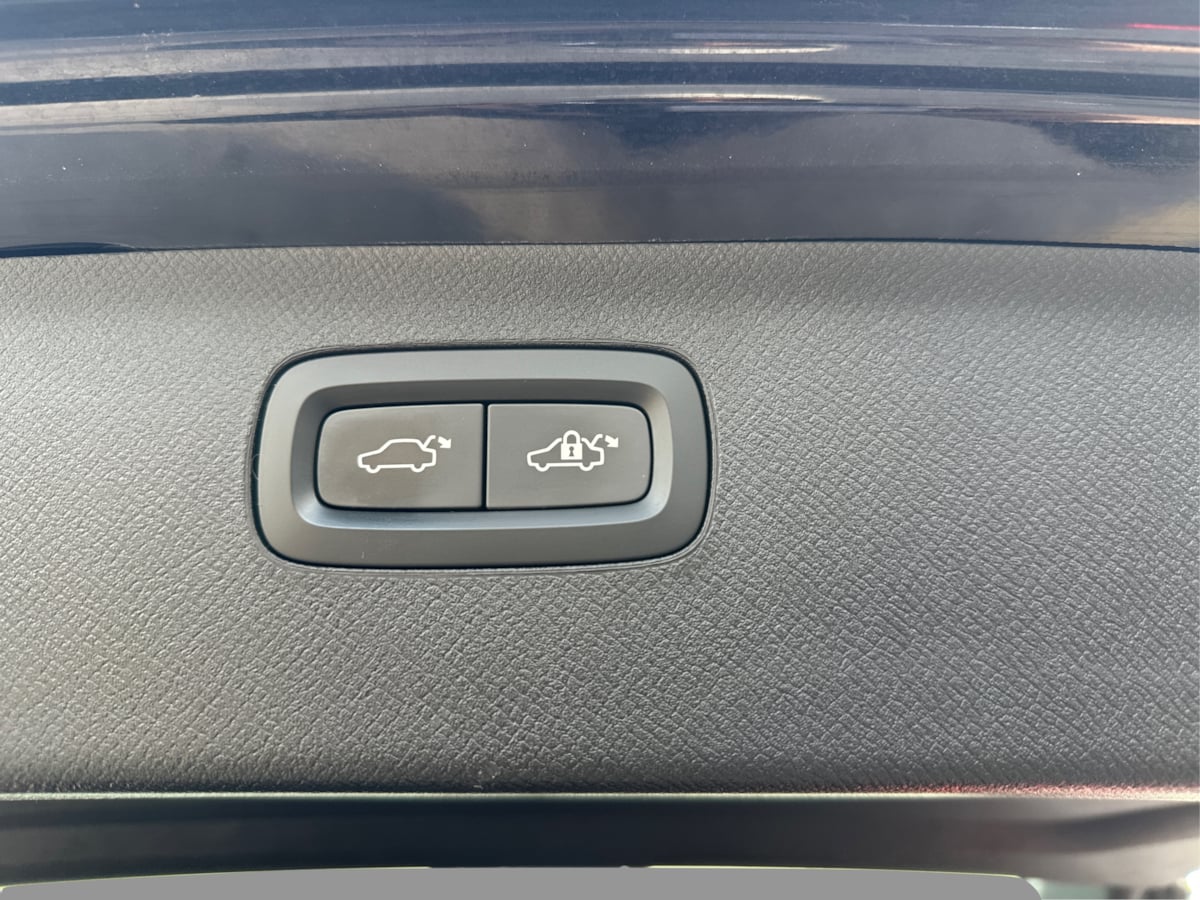 Photo 35 of this Volvo XC90