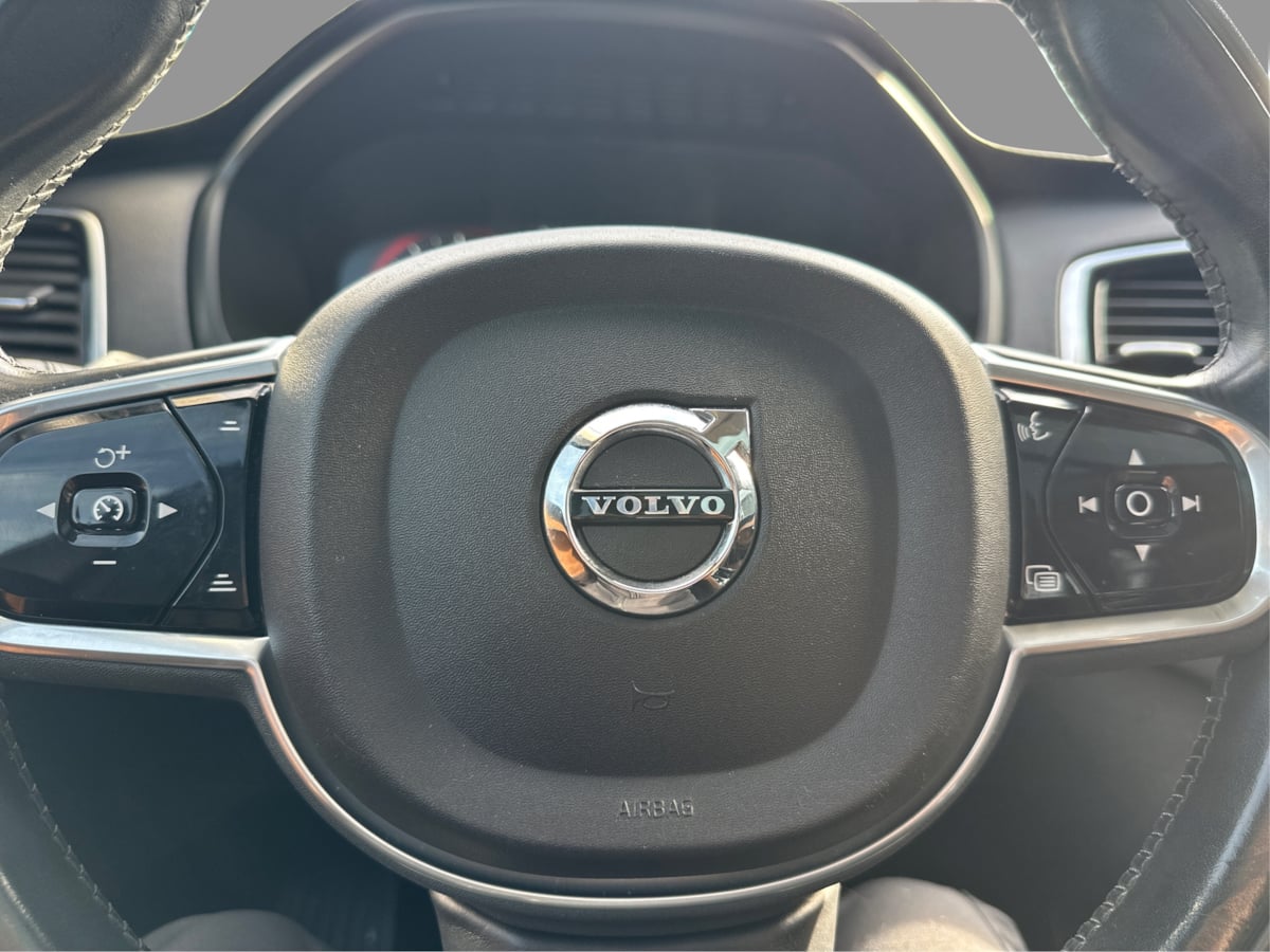 Photo 42 of this Volvo XC90