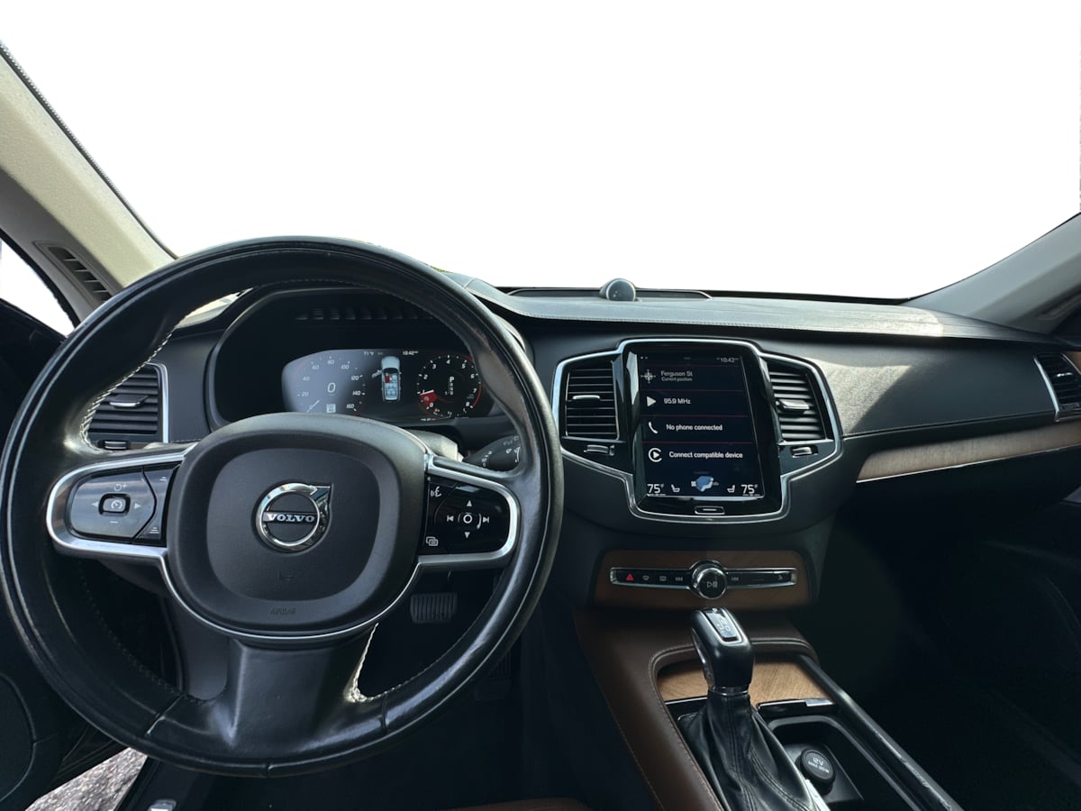 Photo 41 of this Volvo XC90