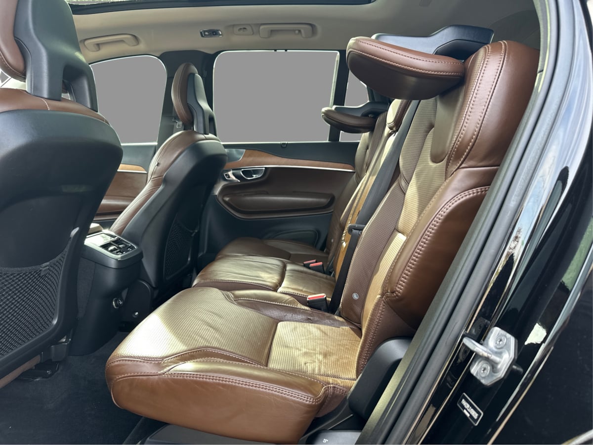 Photo 39 of this Volvo XC90