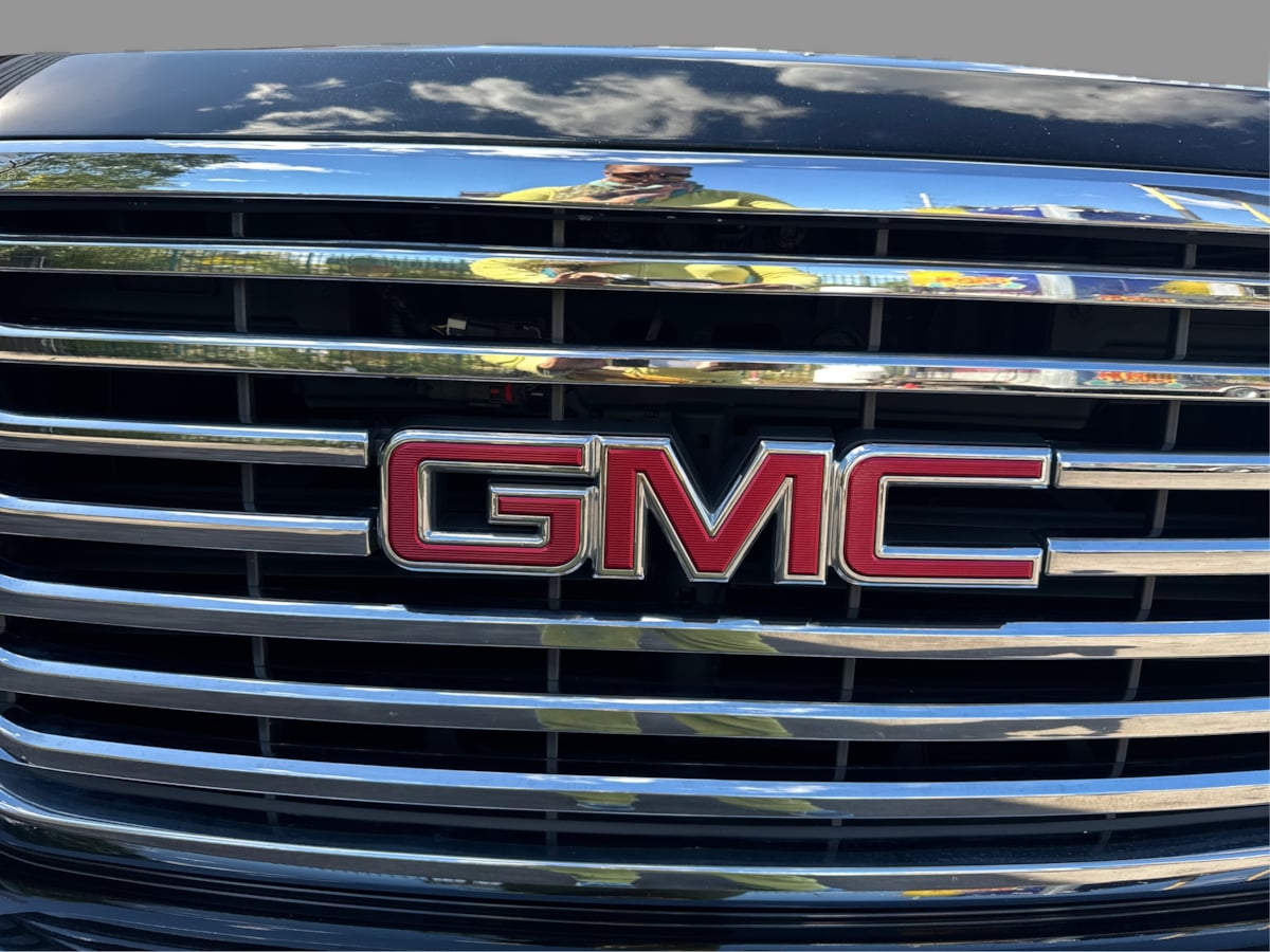 Photo 42 of this GMC Yukon