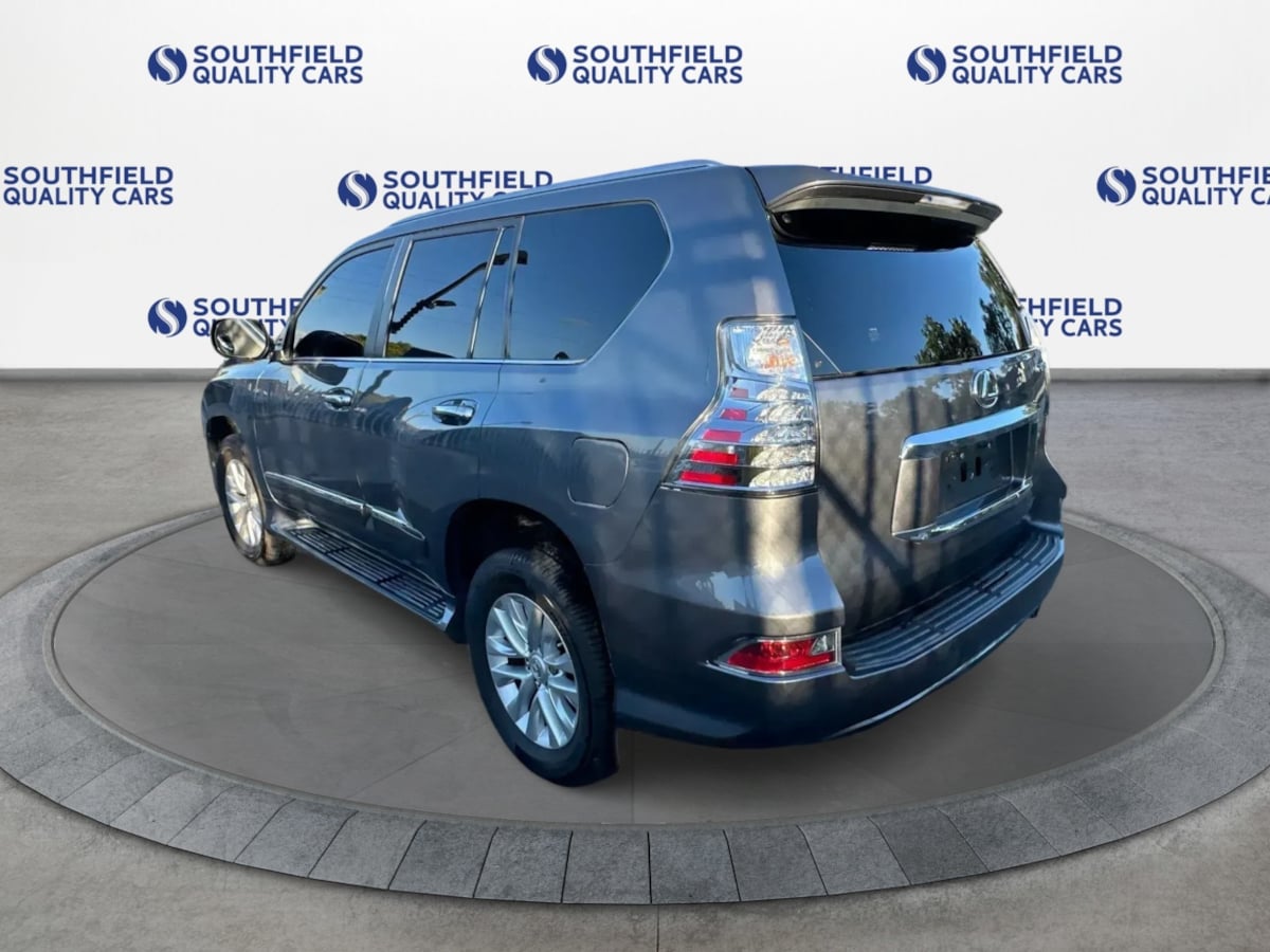 Lexus GX photo 5
