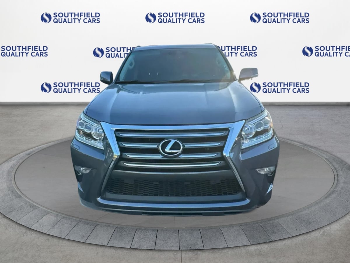 Lexus GX photo 10