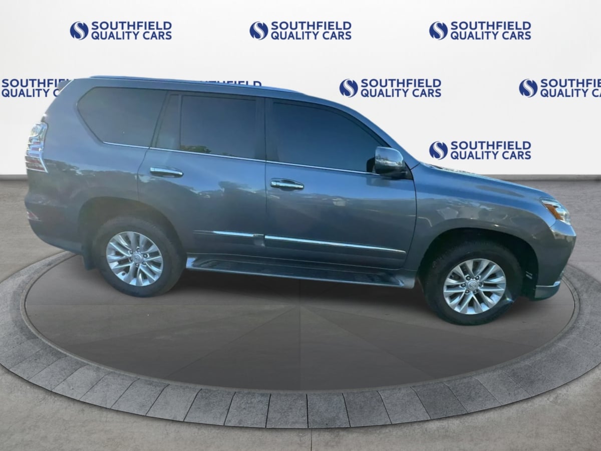 Lexus GX photo 9