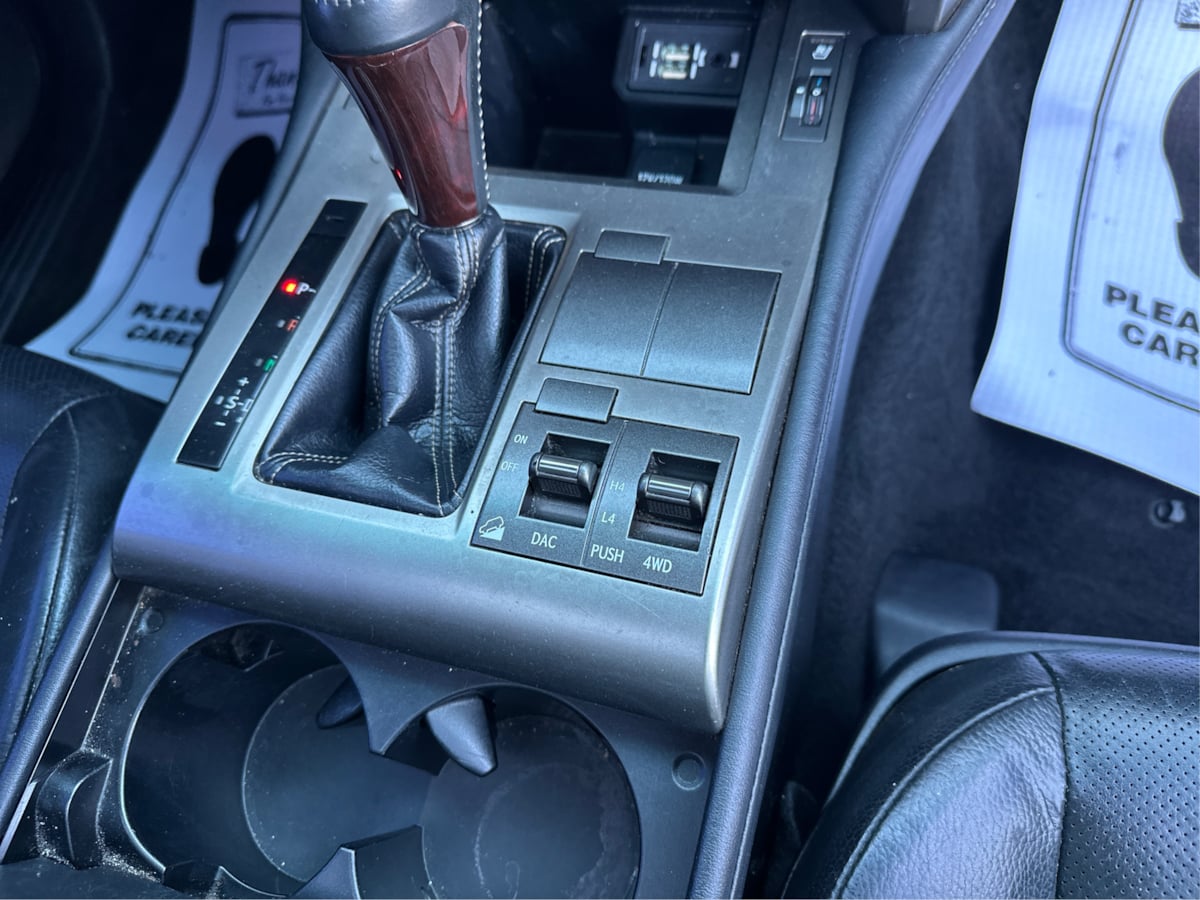 Lexus GX photo 13