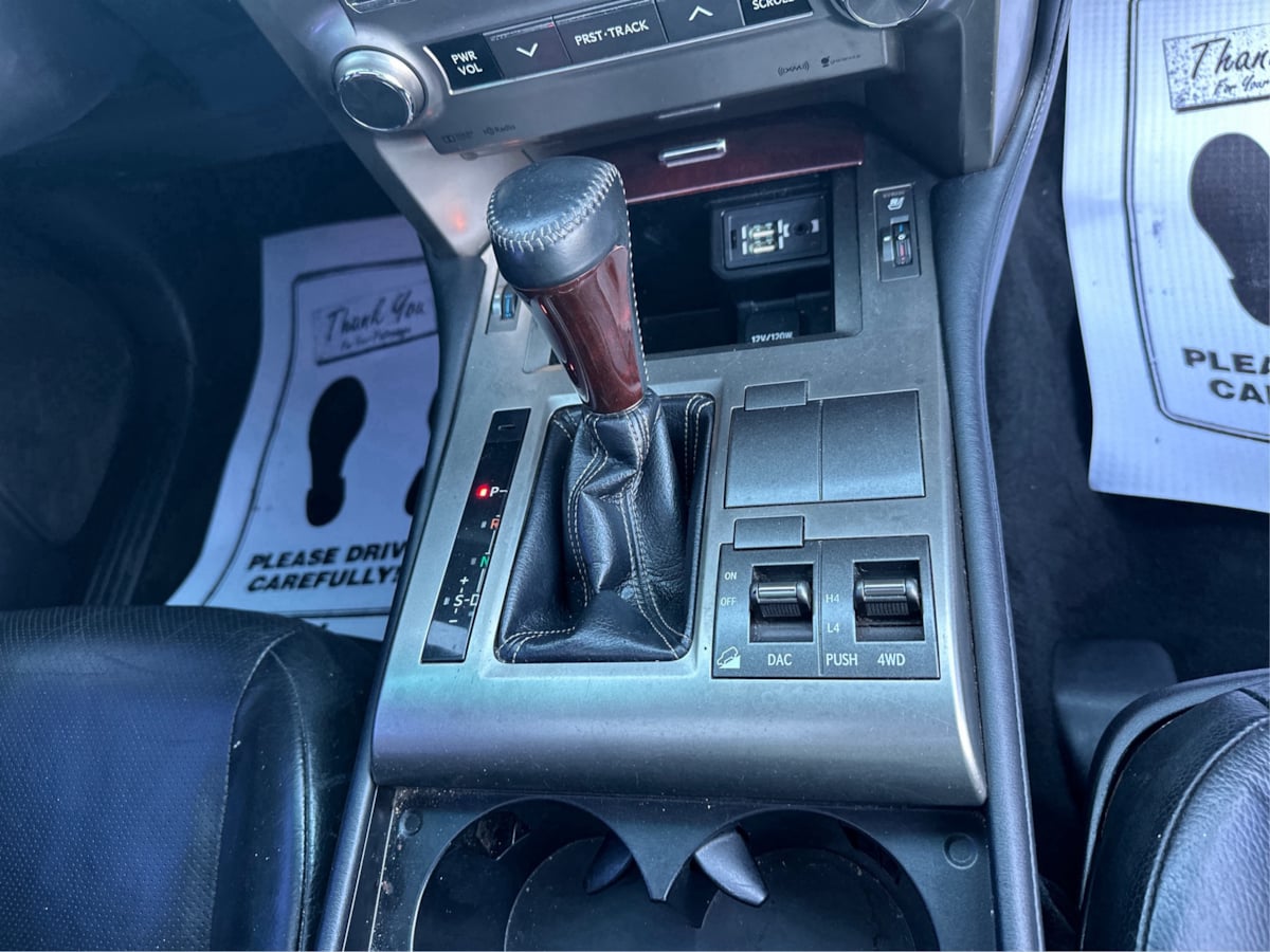 Lexus GX photo 16