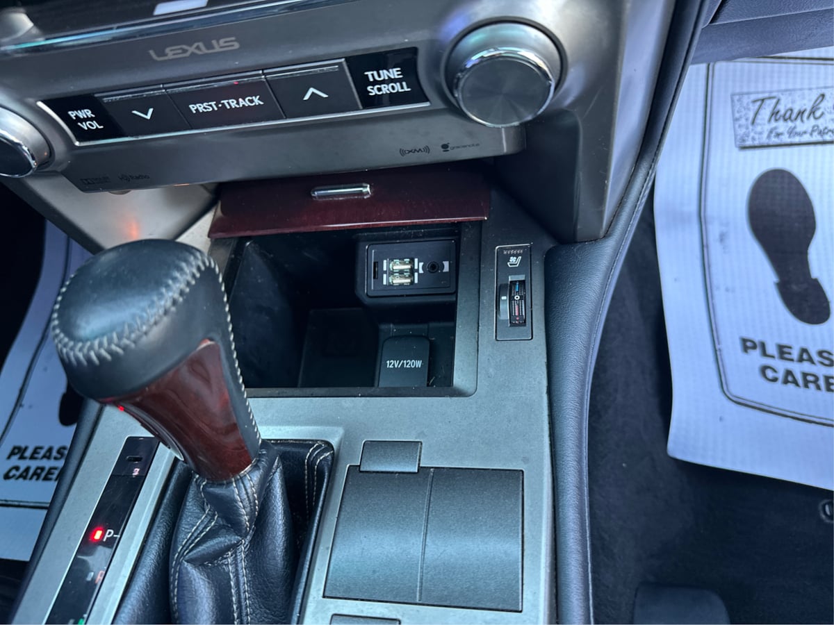 Lexus GX photo 15