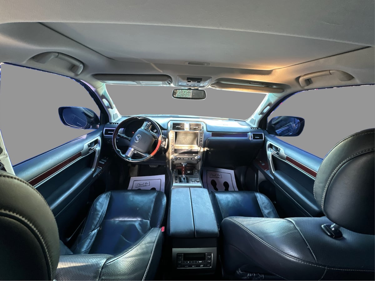 Lexus GX photo 28