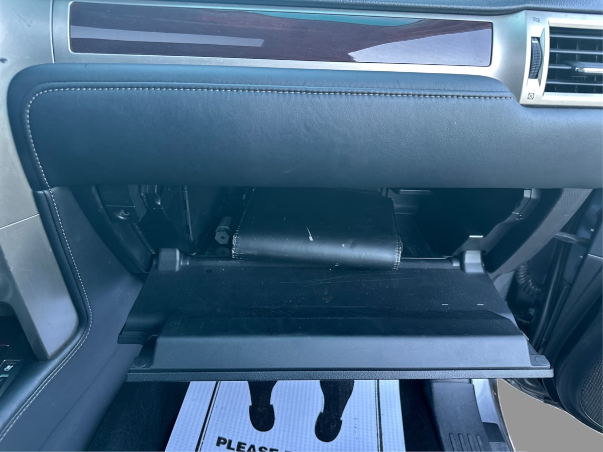 Lexus GX photo 30