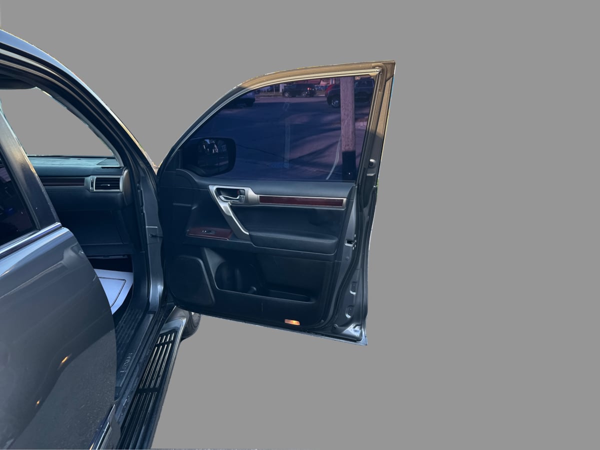 Lexus GX photo 38