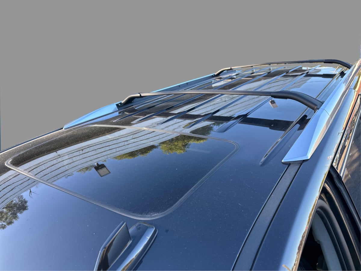 Photo 13 of this Cadillac Escalade ESV