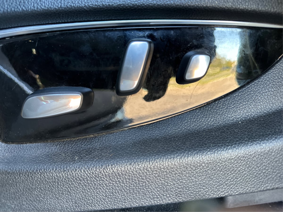 Photo 14 of this Cadillac Escalade ESV
