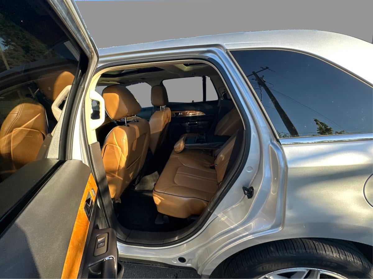 Lincoln MKX photo 22