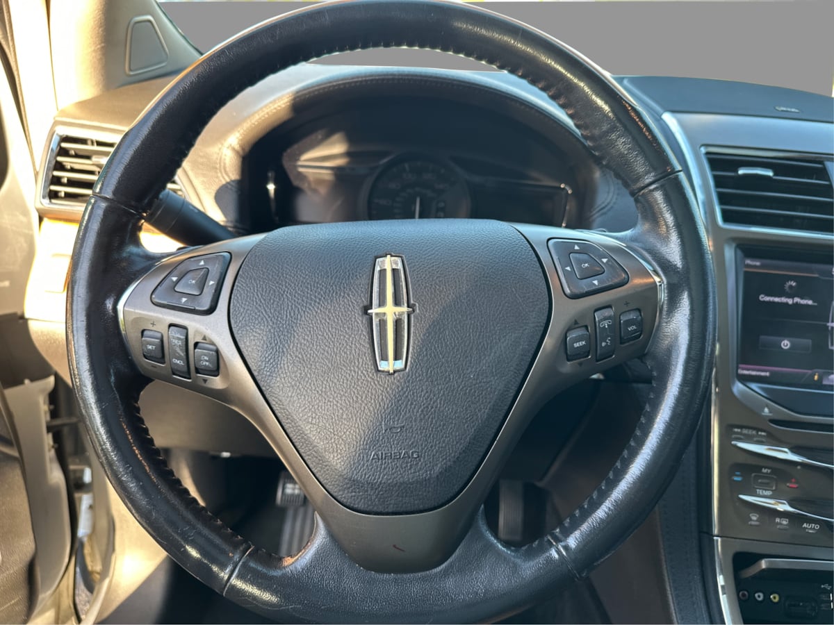Lincoln MKX photo 32