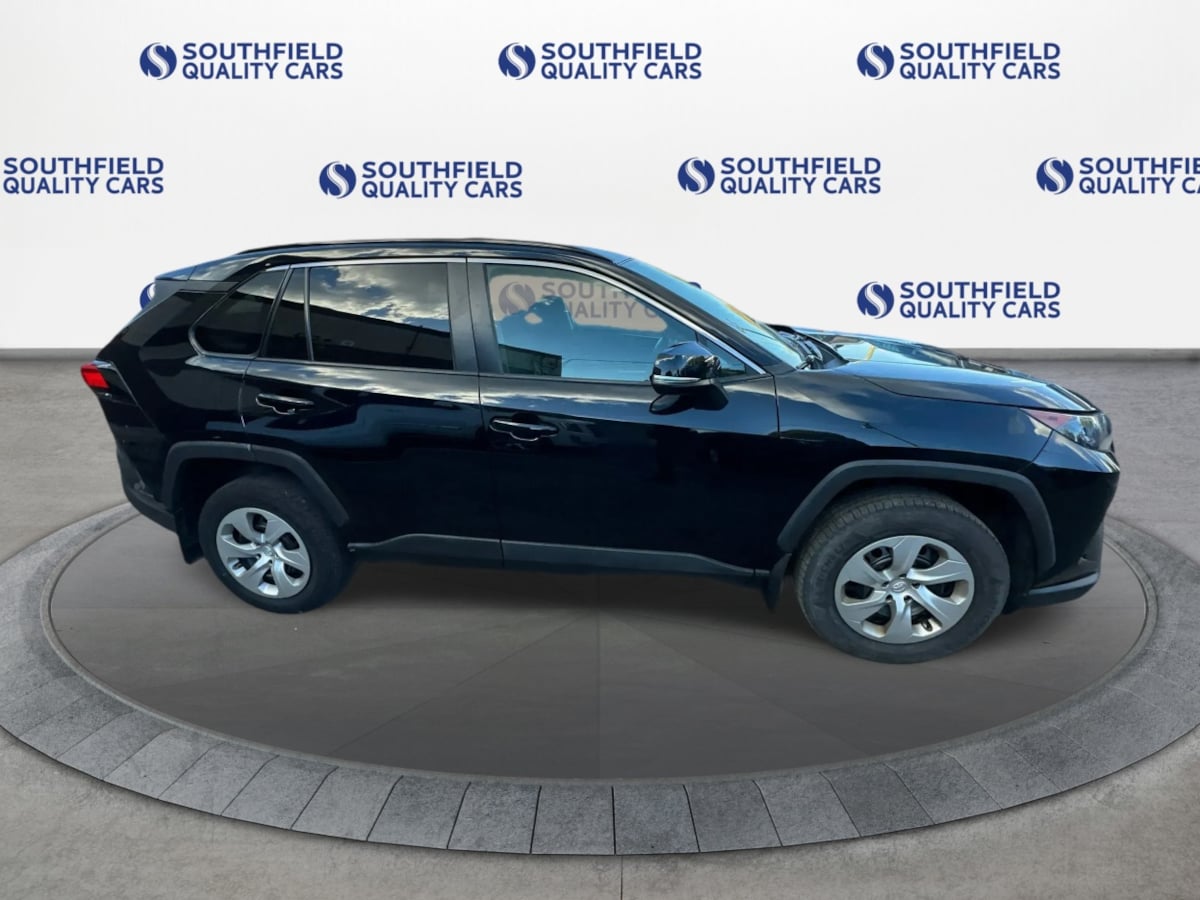 Photo 8 of this Toyota RAV4