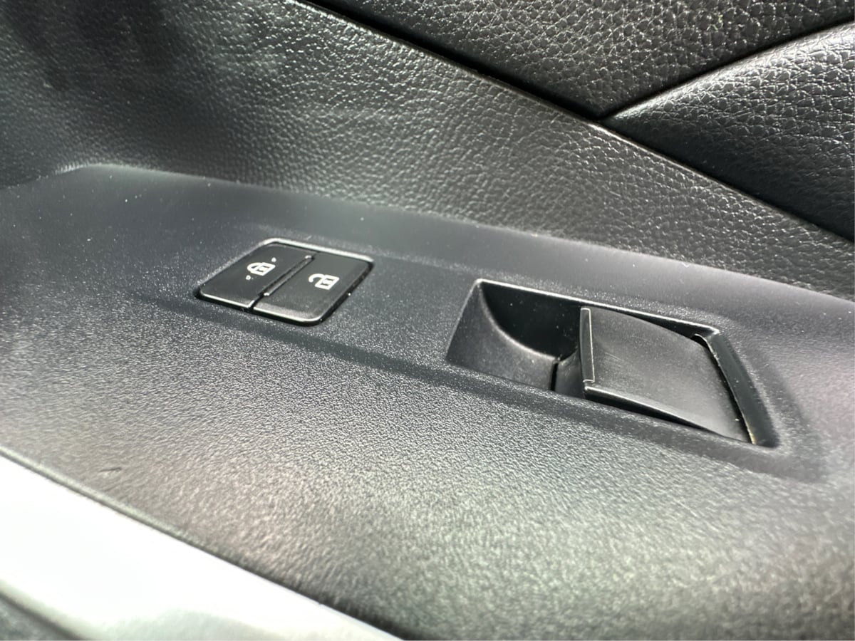 Photo 11 of this Toyota RAV4
