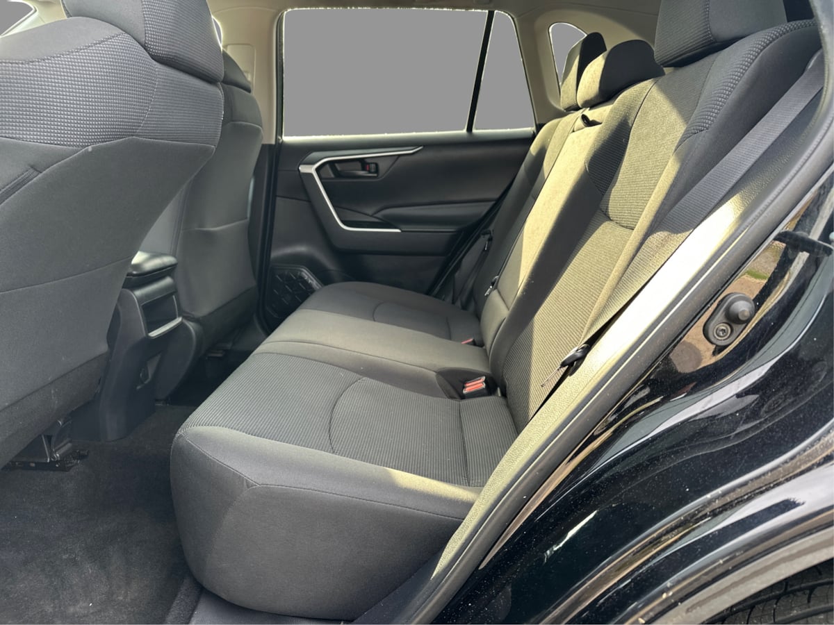 Photo 36 of this Toyota RAV4