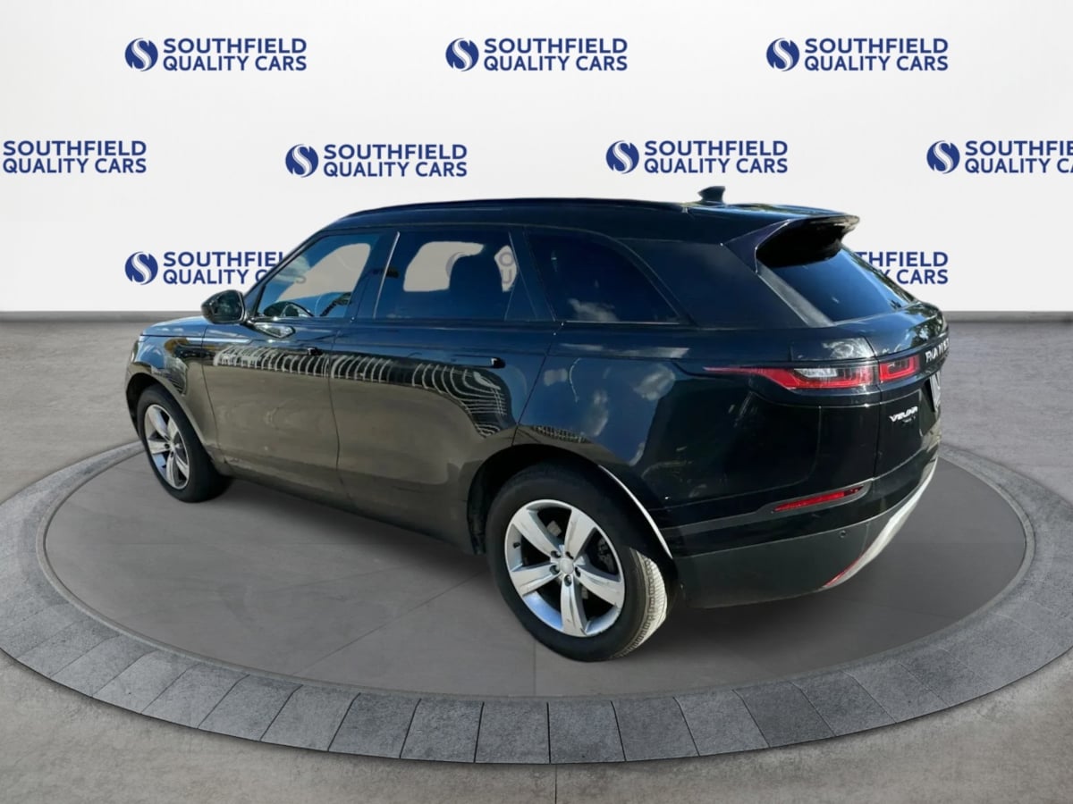 Land Rover Range Rover Velar photo 5