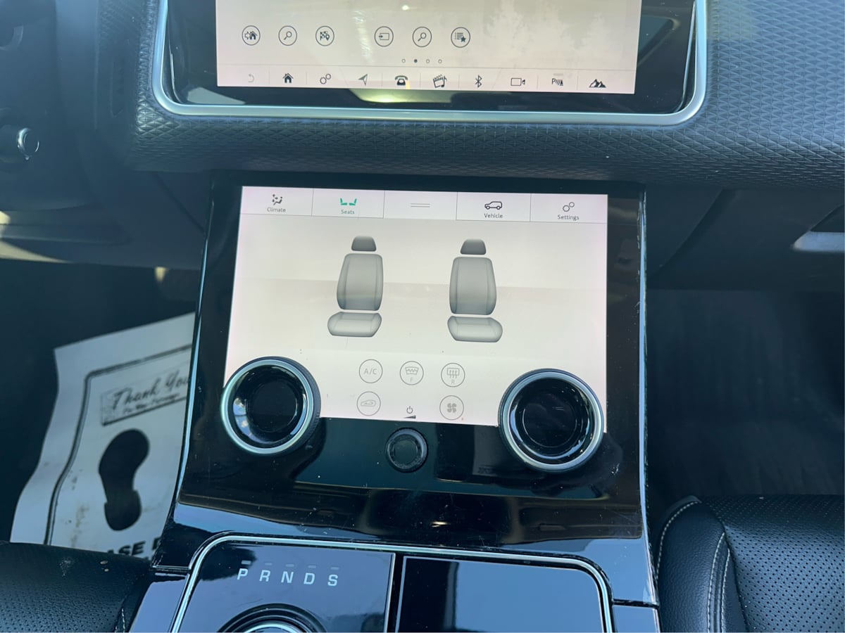 Land Rover Range Rover Velar photo 15