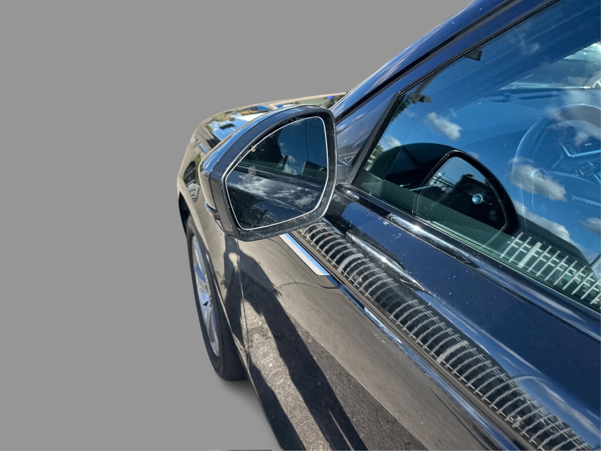 Land Rover Range Rover Velar photo 27