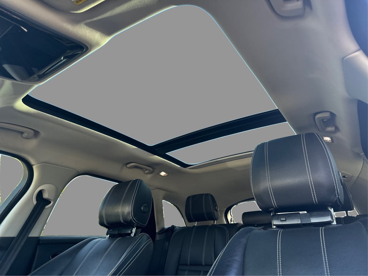 Land Rover Range Rover Velar photo 24